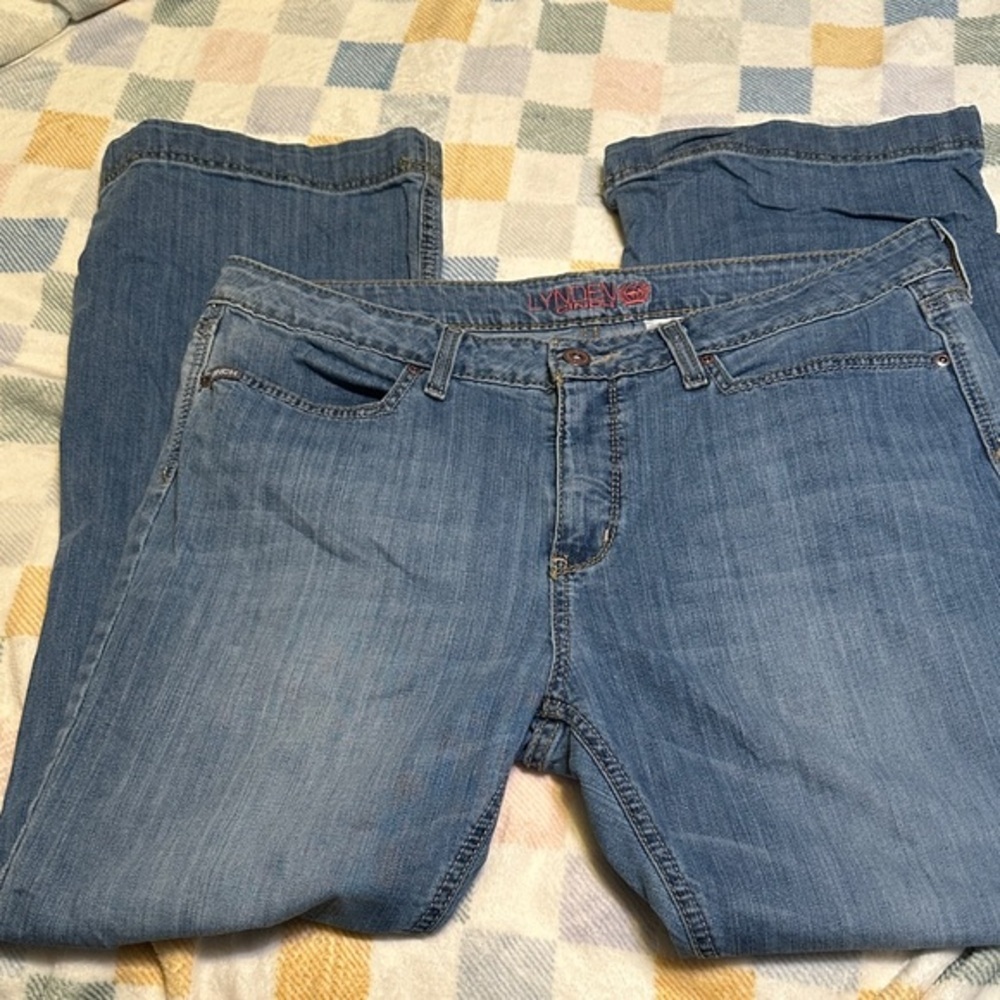 A12.   Cinch Lynden Women's Classic Light Blue Wide Leg Trouser Jean’s size 34